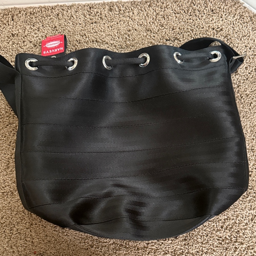 Harveys Black Shoulder Seatbelt Bucket Bag Large - Picture 6 of 9
